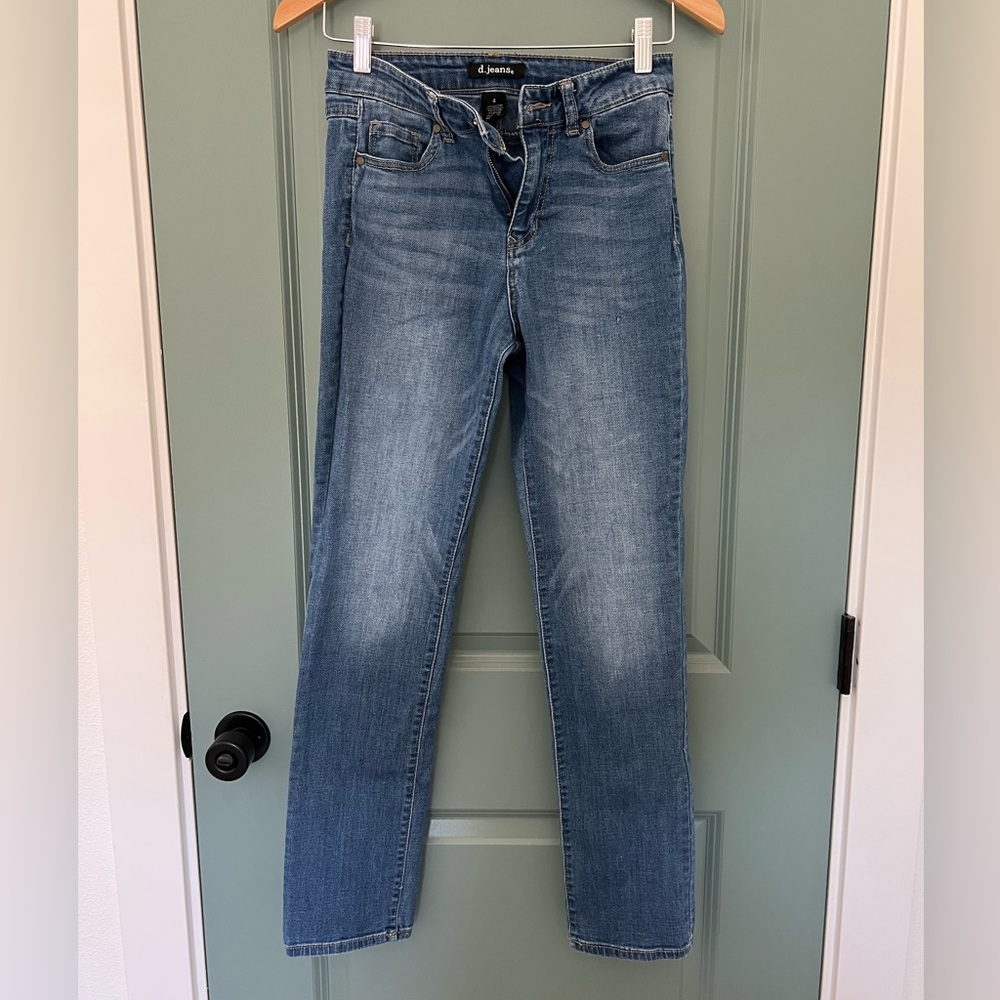 D Jeans - straight. size 4